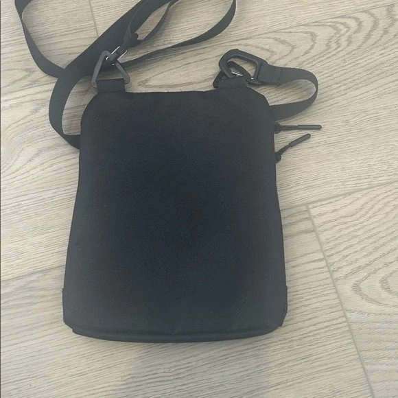 Crossbody Bag - Picture 4 of 4